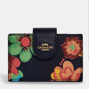 Coach Accordion Card Case